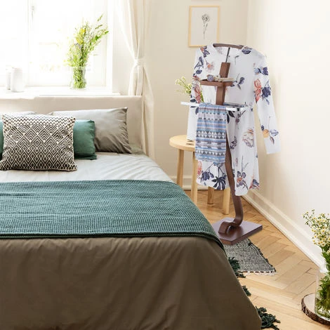 Relaxdays Indossatore Porta Abiti Effetto Noce, Servomuto In Legno & Metallo, Omino Appendiabiti HLP 112 X 46,5 X 33cm, Marrone Scuro - immagine 5